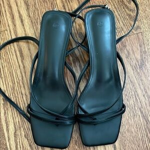 Elegant Black Strappy Women's Sandals